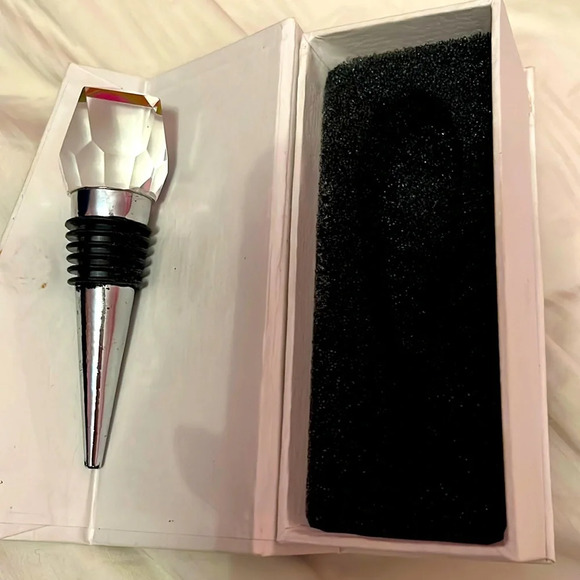 NIB Crystal Wine Bottle Stopper - Picture 6 of 6